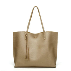 Istar Weiche Schultertasche in Hellgold