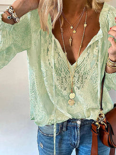 Shirley - Langärmlige Bluse mit Spitzendetails in Grün