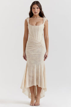 Gracie | Bodycon Hochzeitsgastkleid in Beige