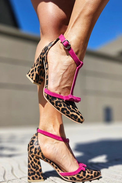Beauu  | Sandalen mit grüner Leo-Print und bunten Details