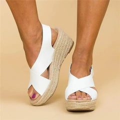Zadie - lässige Plateausandalen mit überkreuzten Riemen in Weiß