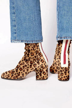 Lena | Damen Ankle Boots Velours Blockabsatz Leopardenmuster Kappe Reißverschluss in Leopardenmuster