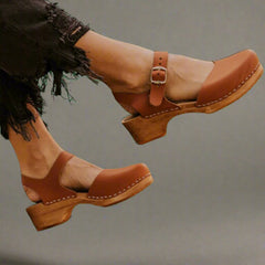 Marie | Damen Comfortable Sandals Plateau-Clogs Lederriemen Holzsohle in Braun
