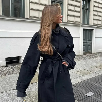 Damen eleganter schwarzer Vintage-Mantel | Übergroß