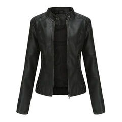 Katharina | Damen Kurze Taillierte Kunstleder Bikerjacke mit Reißverschluss in Schwarz