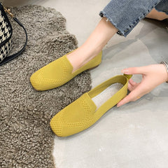 Damen Loafer mit perforierter Oberfläche und quadratischem Zehenbereich in Gelb