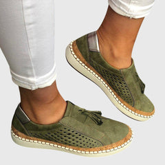 Damen Loafer mit Quaste auf dem Vorderblatt und Lochmuster an den Seiten in Grün