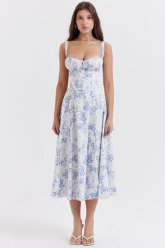 Damen Midikleid mit Herzausschnitt und breiten Trägern mit Ziernähten am Oberteil und Blumenmuster in Blau