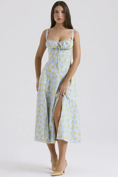Damen Midikleid mit Herzausschnitt und breiten Trägern mit Ziernähten am Oberteil und Blumenmuster in Hellblau