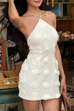 Damen Minikleid mit Neckholder Träger und 3D-Rosenapplikationen in Weiß