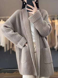 Elisabeth | Damen Oversize Strick-Cardigan mit V-Ausschnitt und Taschen in Kamelbraun