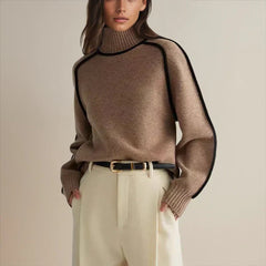 Sophie | Damen Rollkragen Oversized Strick Sweater mit Kontraststreifen in Braun