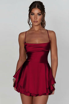 Amelie | Damen Satinoptik Rückenfreies Cocktailkleid Geraffter Taille Minirock in Brick Red