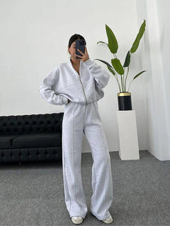 Damen Set Jogginganzug mit Reißverschluss Oberteil und Elastischer Hose und Kordelzug in Hellgrau