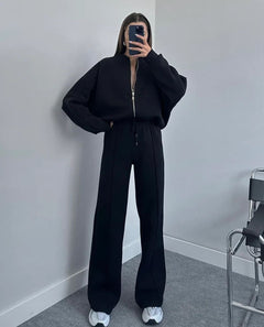 Damen Set Jogginganzug mit Reißverschluss Oberteil und Elastischer Hose und Kordelzug in Schwarz