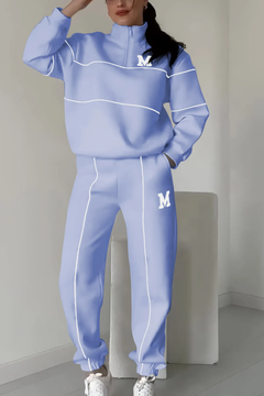 Damen Set mit Halbreißverschluss-Pullover und Jogginghose mit Kontraststreifen in Hellblau