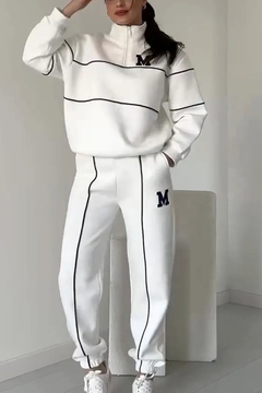 Damen Set mit Halbreißverschluss-Pullover und Jogginghose mit Kontraststreifen in Weiß