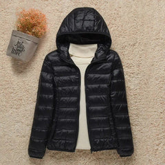 Elisabeth | Damen Steppjacke mit Kapuze ultraleichte Übergangsjacke in Schwarz