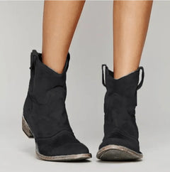 Charlotte | Damen Western Ankle Boots Wildleder Kniehohe Stiefel Flacher Absatz in Schwarz