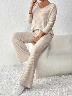Damen Zweiteiliges Set mit V-Ausschnitt Oberteil und Weiter Hose in Beige
