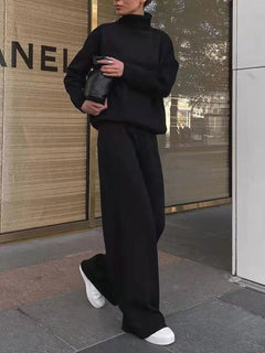 Zweiteiliges Pullover und Hosen Set in Schwarz
