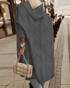 Marie - Lange Strickjacke mit Kapuze in Grau