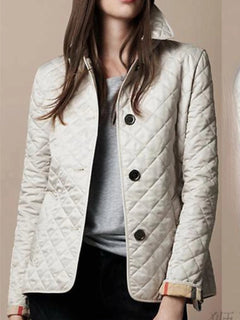 Alexa - Elegante Seidenjacke in Beige
