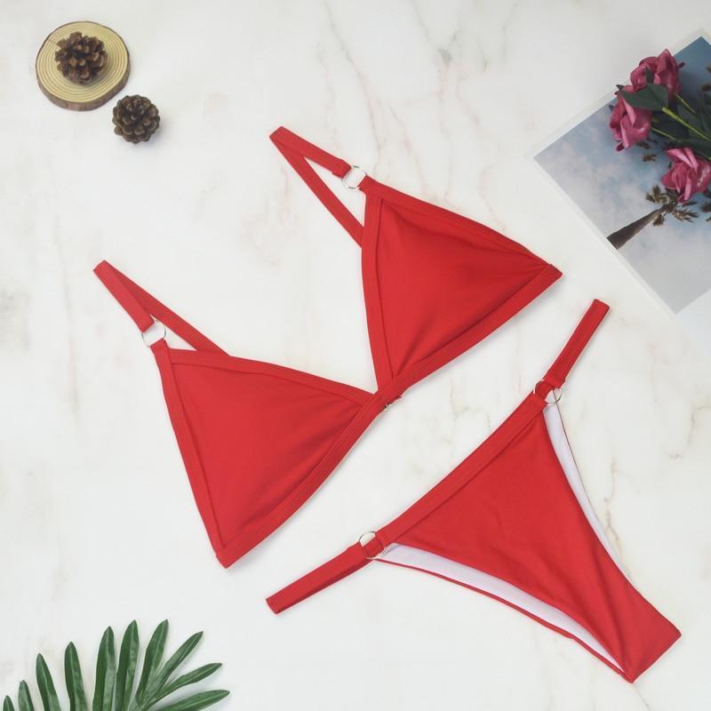 Thelma® | Zweiteiliger Bikini-Badeanzug mit goldenen Metallringen und dreieckigen Cups