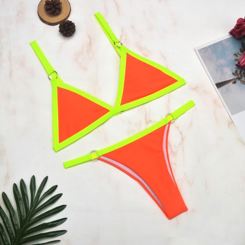 Thelma® | Zweiteiliger Bikini-Badeanzug mit goldenen Metallringen und dreieckigen Cups