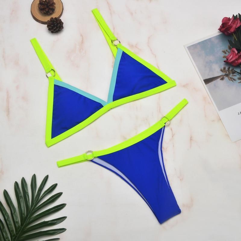 Thelma® | Zweiteiliger Bikini-Badeanzug mit goldenen Metallringen und dreieckigen Cups