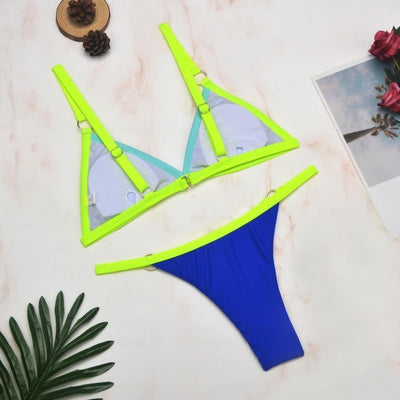 Thelma® | Zweiteiliger Bikini-Badeanzug mit goldenen Metallringen und dreieckigen Cups