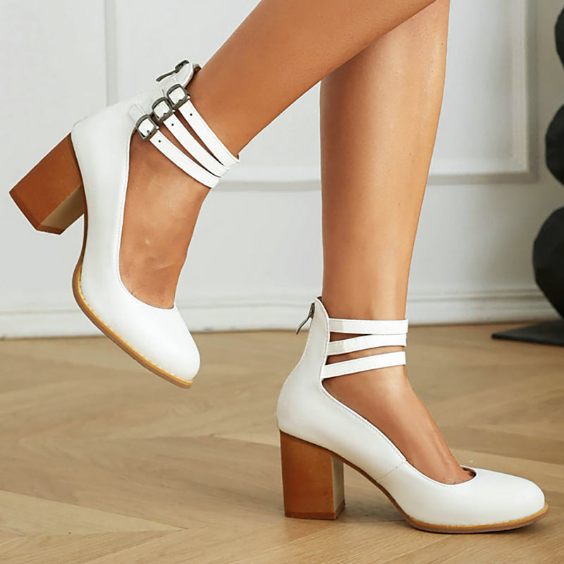 Caa  | Glatte Sandalen mit Knöchelriemen und Keilabsatz