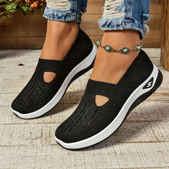 Yalia - Gepolsterte Walkingschuhe in Schwarz