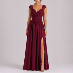 Amelie | Elegantes Spitzen-Maxi-Kleid für Hochzeitsgäste im Herbst in Red Carpet