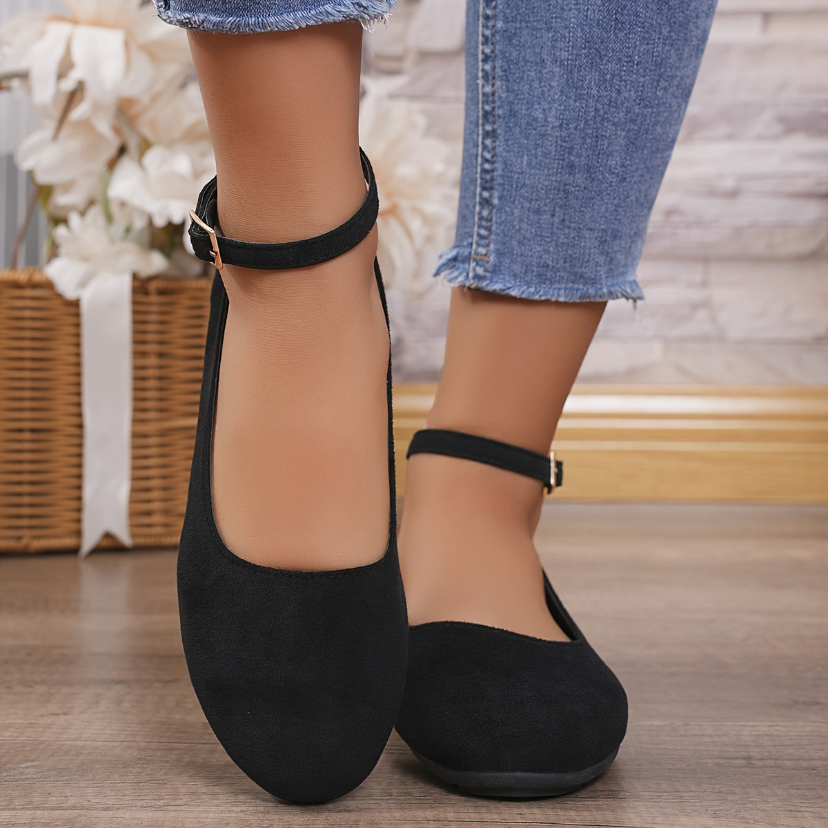 Schwarze Dirndl Schuhe mit Knöchelriemen für Damen | Flach