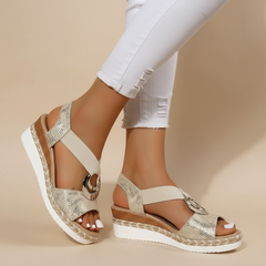 Myla | Elegante Plateausandale für Damen in Gold (Fast ausverkauft)