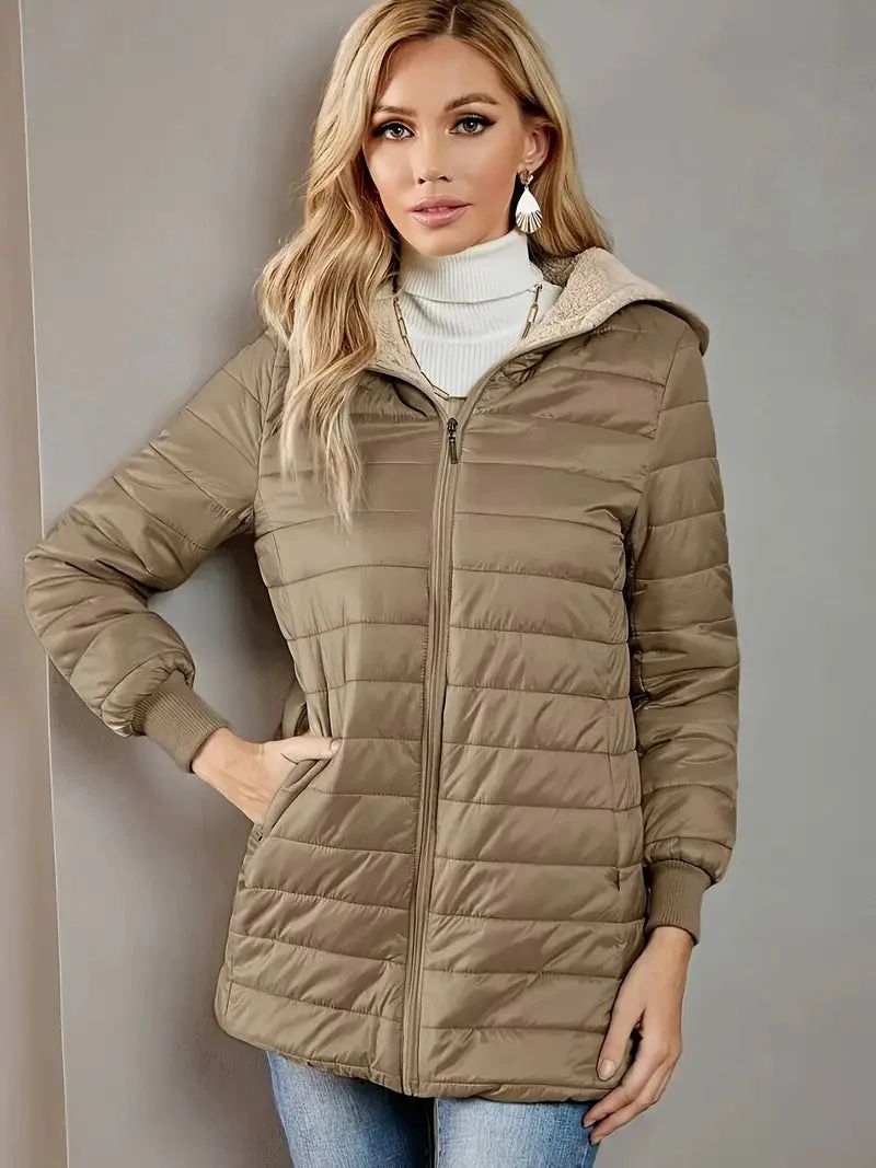 Gemütliche Jacke mit Kapuze für Frauen - Annalise