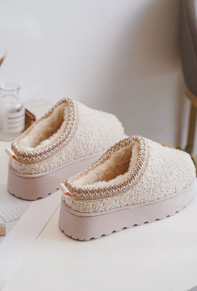 Gemütliche Slipper für Frauen - Ema