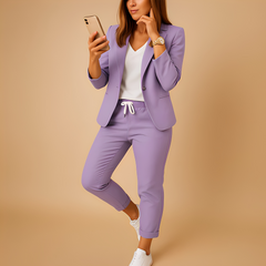 Aletha - Eleganter Damenblazer mit Hose in Violett