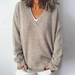 Greta | Kuscheliger V-Ausschnitt Pullover in Beige