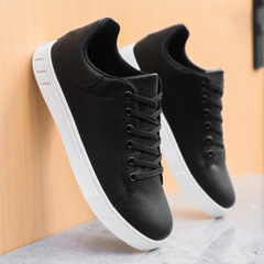 Herren klassische elegante Sneaker | Bequem in Schwarz
