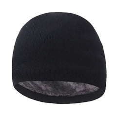 Ida | Damen Kuschelige Gefütterte Wintermütze in Schwarz