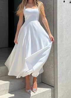 Lumea – Elegantes Midikleid in Weiß