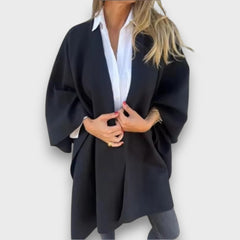 Loriva – Lockeres V-Neck Oberteil in Schwarz