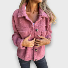 Yarila – Kuschelige Jacke in Rosa