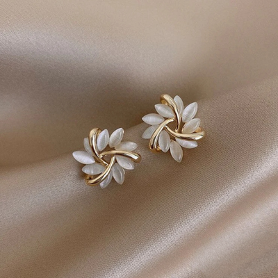 Barbara – Blütenzauber-Studs