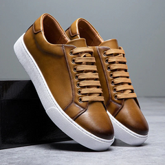 Simon | Hochwertige Herren Leder Sneakers Look in Hellbraun