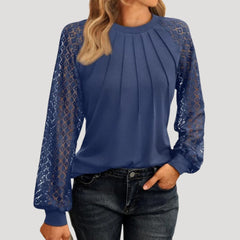Kersti | Feine Spitzenbluse mit Rundhals in Blau