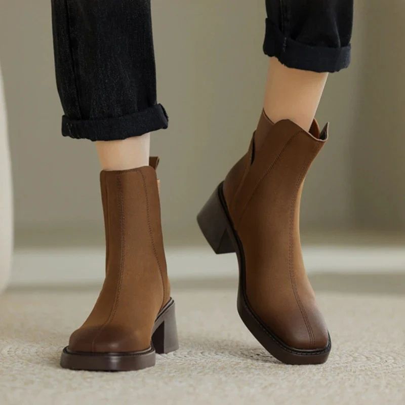 Lässige Lederstiefeletten für Frauen - Astoria