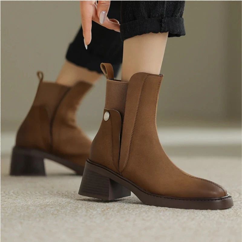 Lässige Lederstiefeletten für Frauen - Astoria